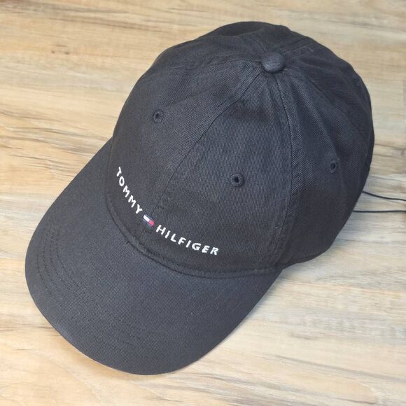 ?️NWT Tommy Hilfiger Black Logo Unisex Adjustable Baseball Hat One Size